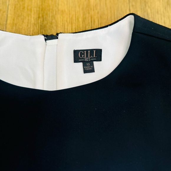 G.I.L.I Printed Sheath Dress - Picture 15 of 15